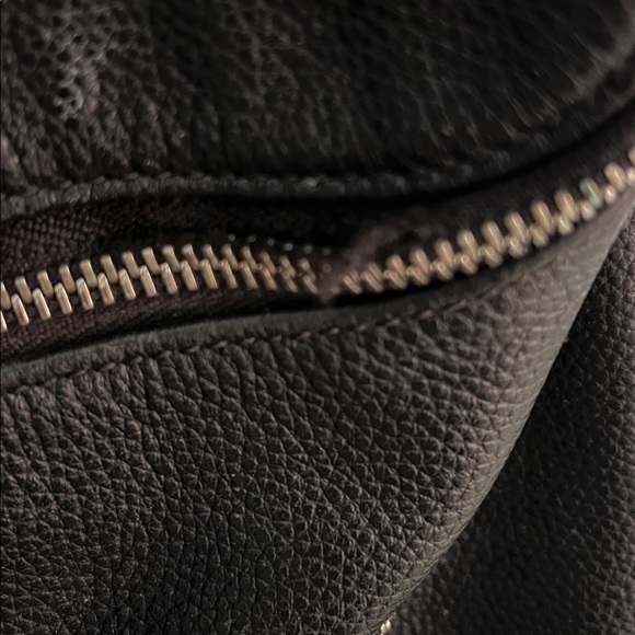 Longchamp Textured Black Leather Handbag - Picture 4 of 4